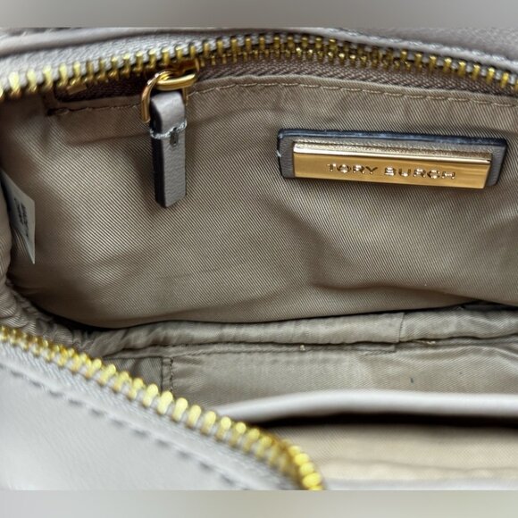 🆕 TORY BURCH 🧿 NWOT Savannah Chain Link Camera Bag, French Gray AUTHENTICATED - Picture 13 of 15